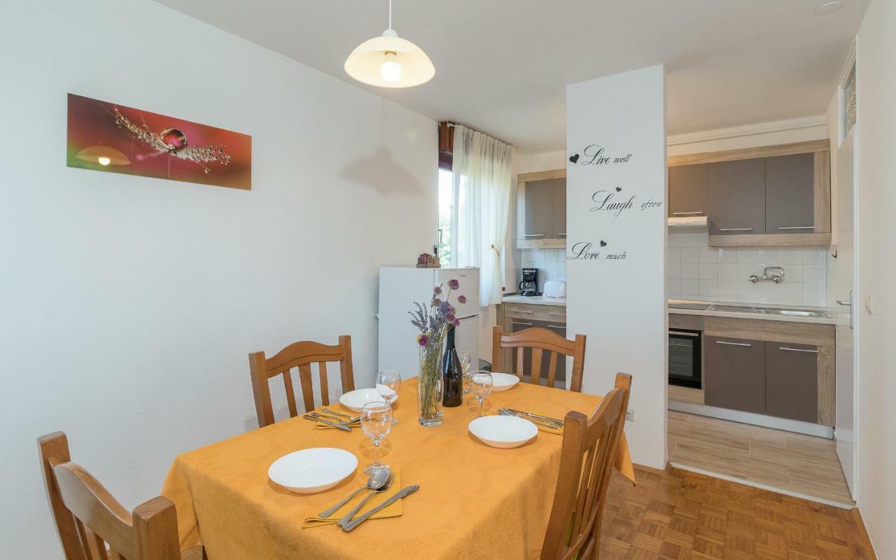 Apartment Maestral Pola Esterno foto